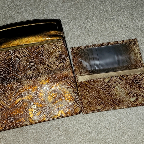 Brahmin Soft Checkbook Patent Python Wallet NEW - Picture 8 of 8